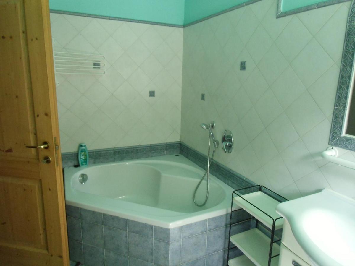 Rio Gambis Apartment Cavalese Bagian luar foto